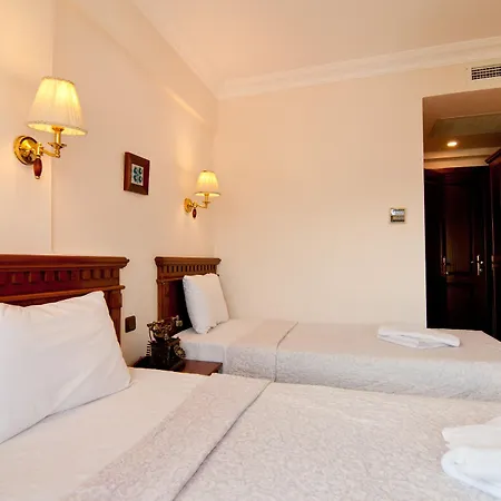 Emine Sultan 3*