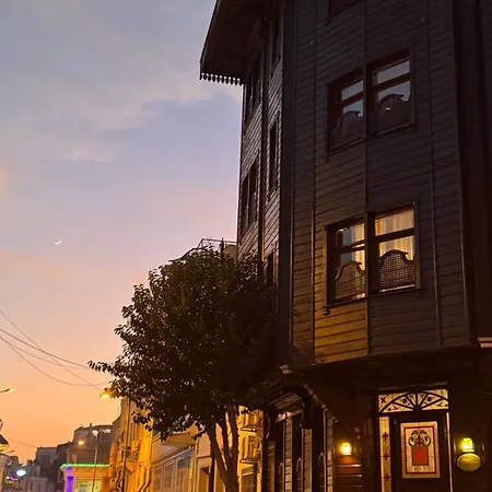 Emine Sultan Istambul