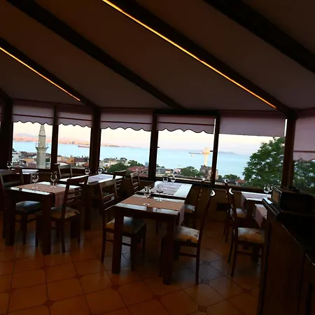 Emine Sultan Hotell 3*