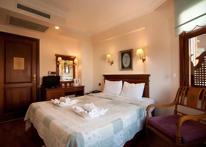 Emine Sultan Hotel 3*