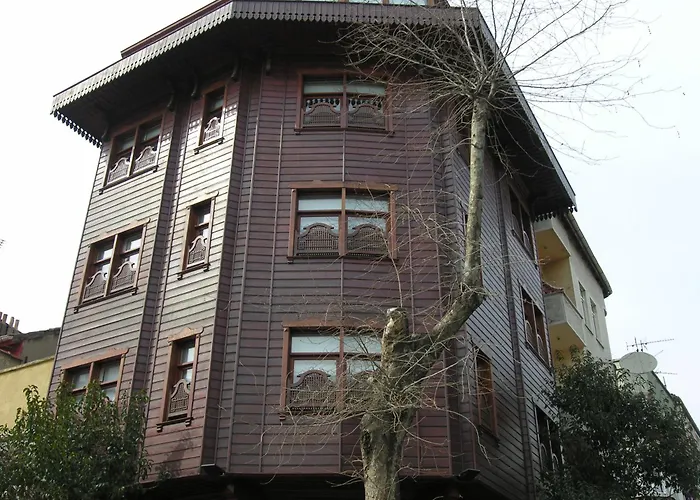 Hotel Emine Sultan 3*